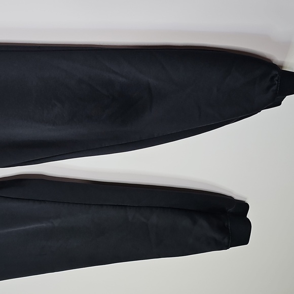 Under Armour medium black fitted athletic joggers - Picture 3 of 8